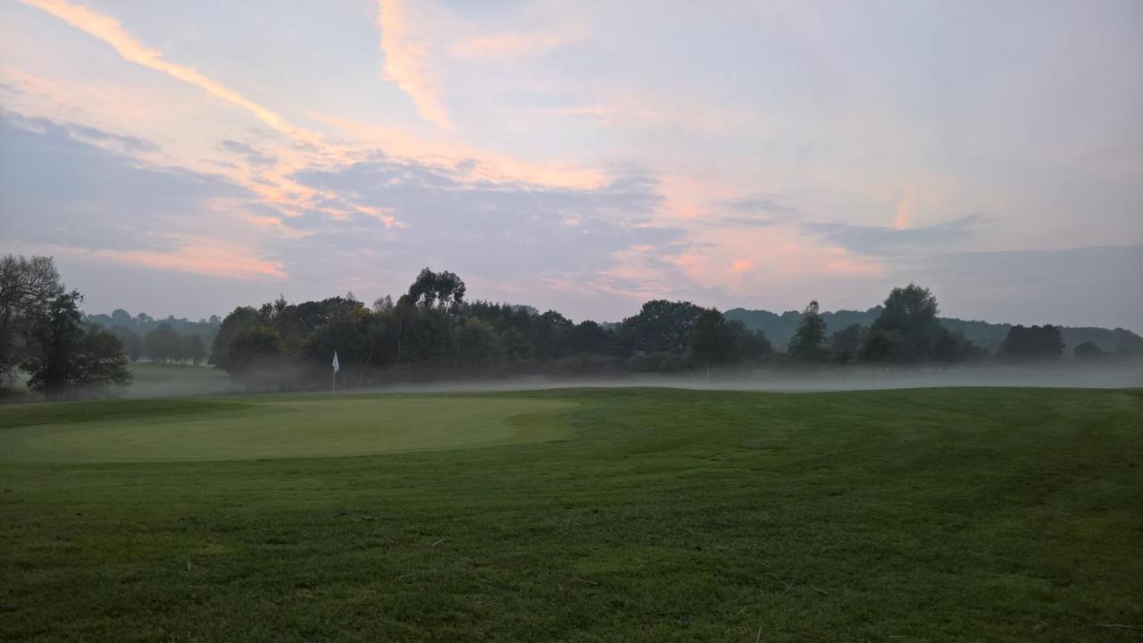 Blacknest Golf And Country Club Alton  Εξωτερικό φωτογραφία